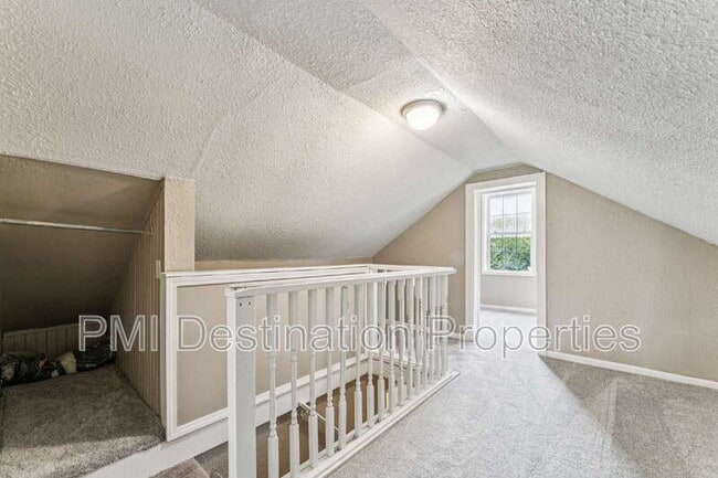 Building Photo - 4041 Ruby Ave