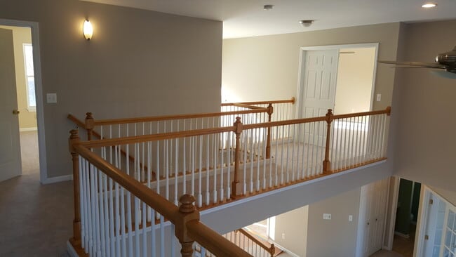 Building Photo - 2270 Hickory Point Dr