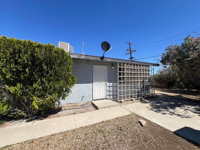 Primary Photo - P369