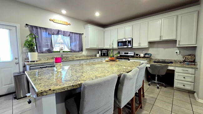 Building Photo - 11134 Palmillas Loop