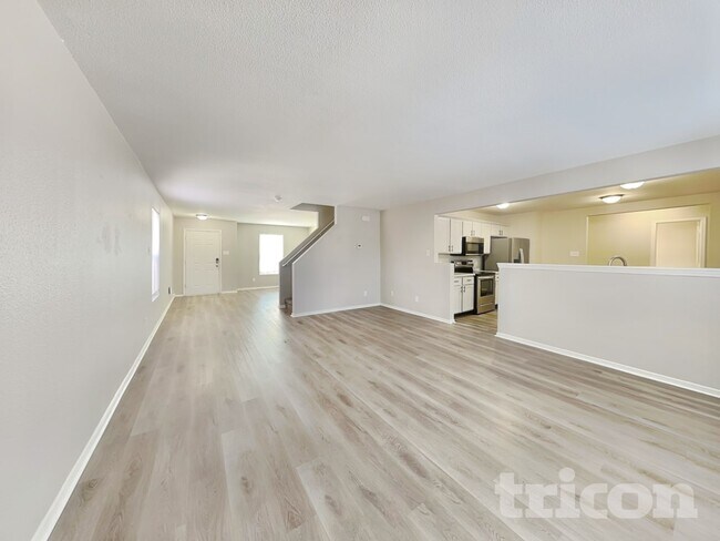 Building Photo - 1405 Bluestem Dr