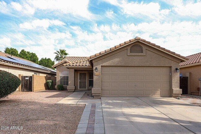Building Photo - 15025 W Bottle Tree Ave
