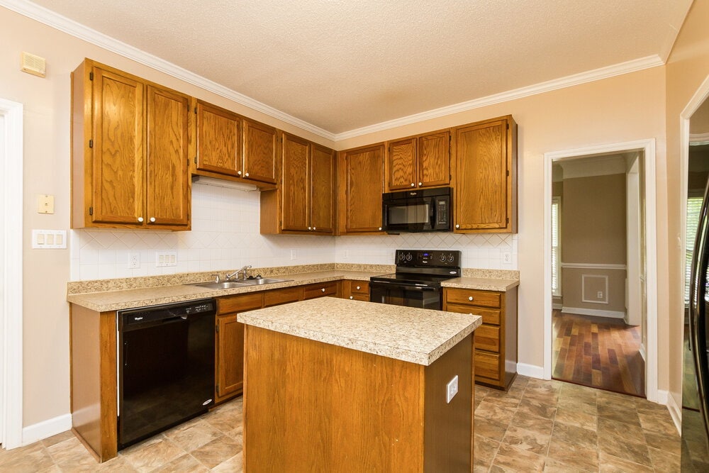 Building Photo - 12400 Henderson Hill Rd