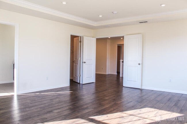 Building Photo - 601 Charleston Dr