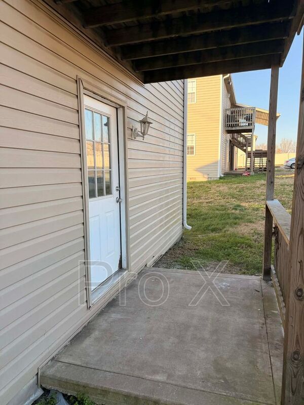 Building Photo - 4557 E Zora St