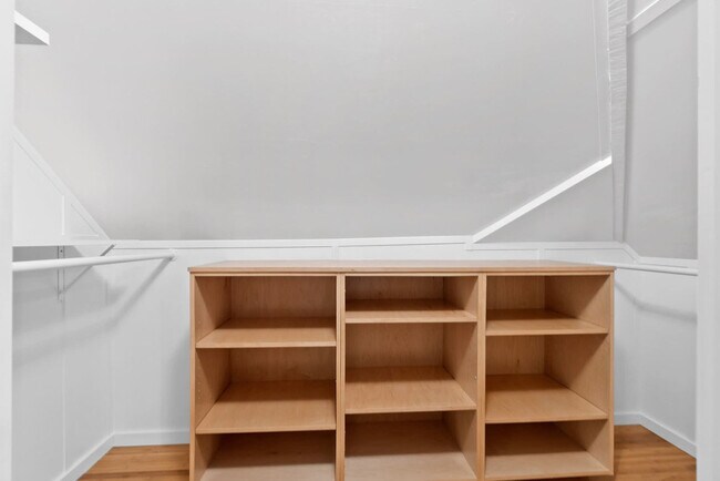 Building Photo - 17 Old Mission Ave