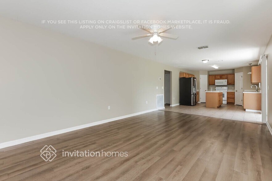 Building Photo - 1501 Alhambra Crest Dr