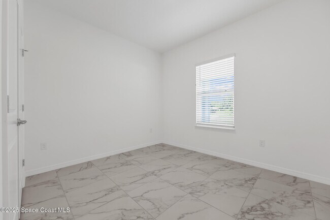 Building Photo - 6266 Moonrise Dr