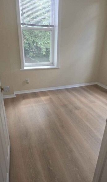 Building Photo - 772 Walnut St