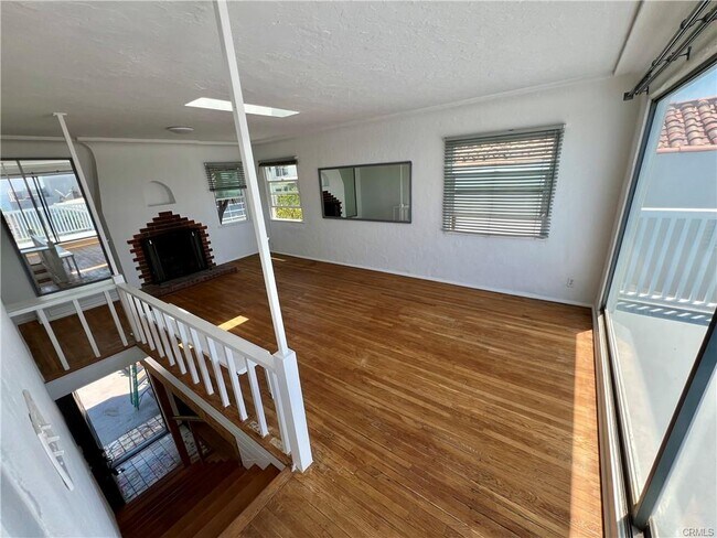 Building Photo - 3217 Alma Ave