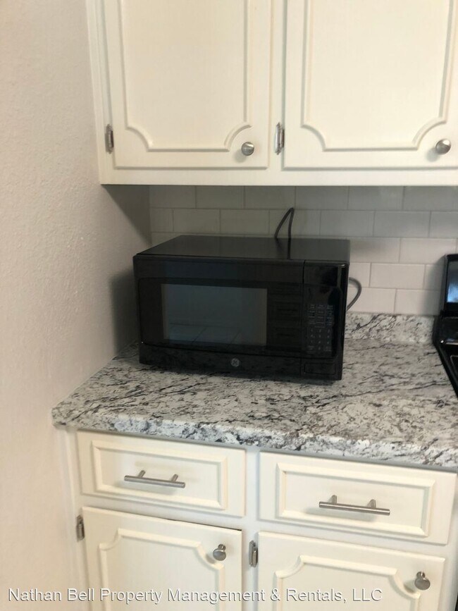 Building Photo - 3 br, 2 bath House - 3465 Fargo Dr