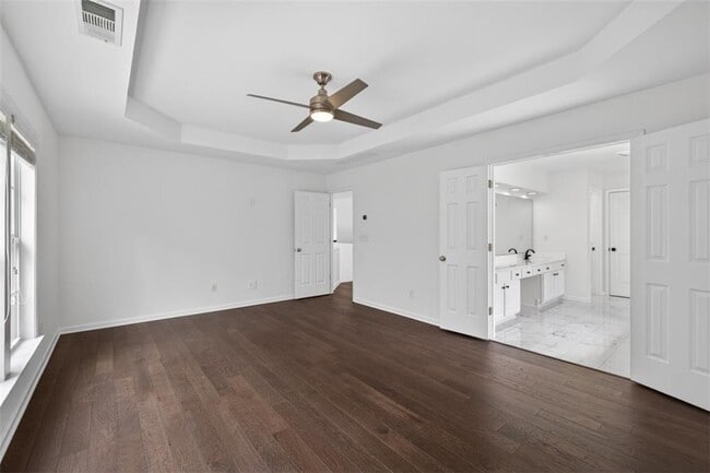 Building Photo - 5008 Bethpage Dr NE