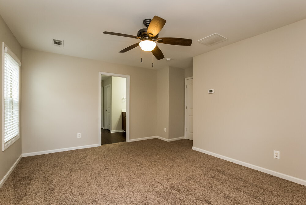 Building Photo - 275 Shaw Dr