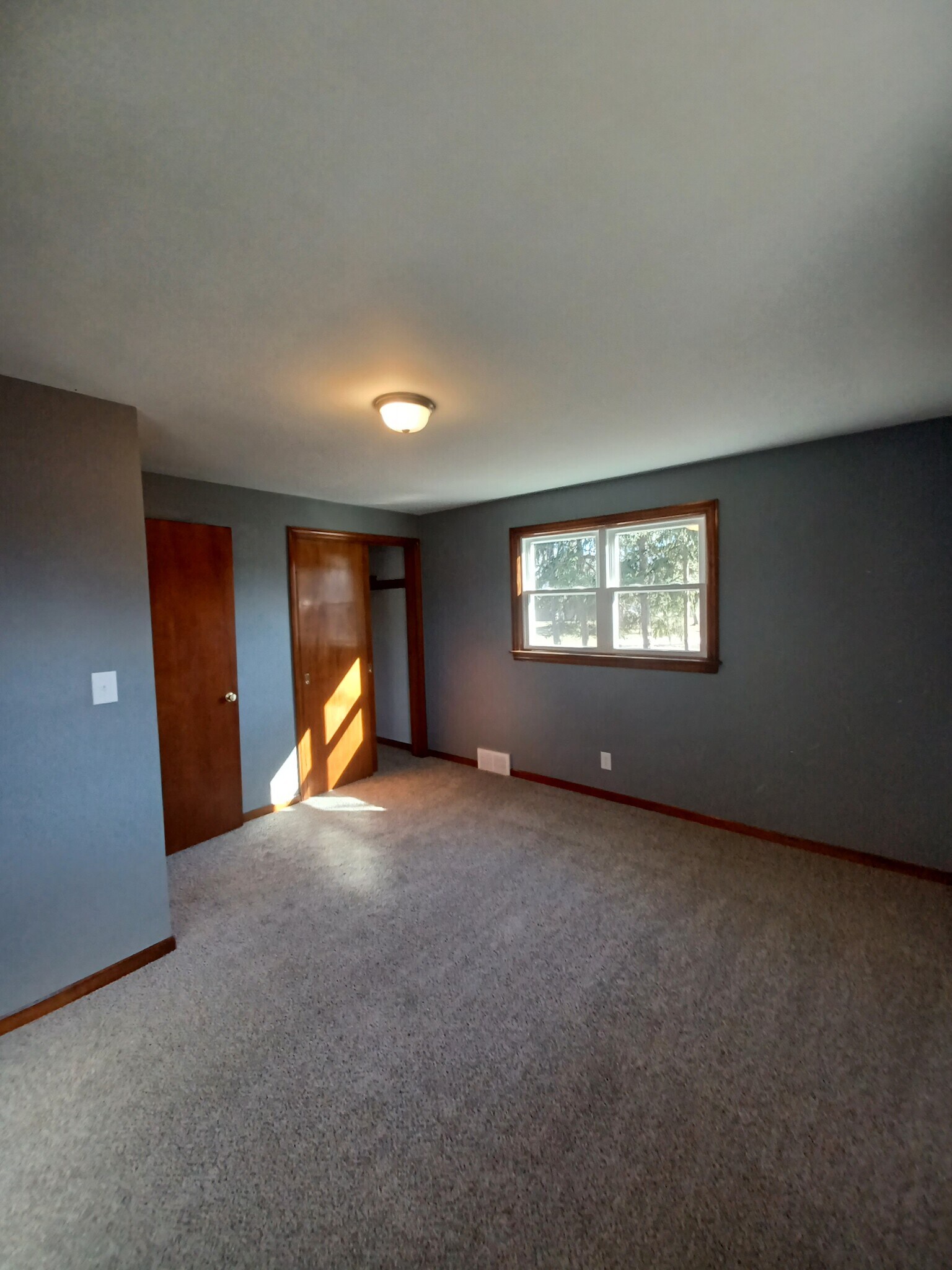 Building Photo - 21 East and West Rd