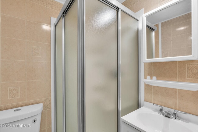 Building Photo - 1632 Farragut Ave