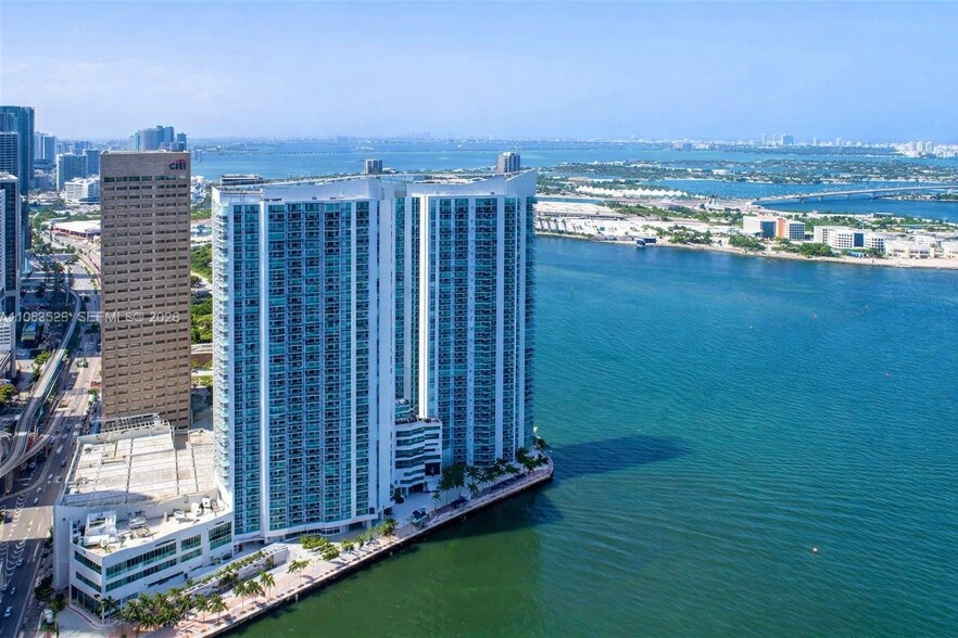 Building Photo - 335 S Biscayne Blvd