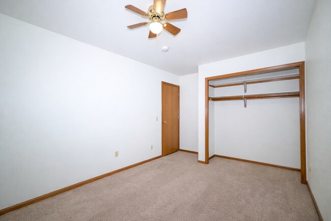 Building Photo - Moline Duplex