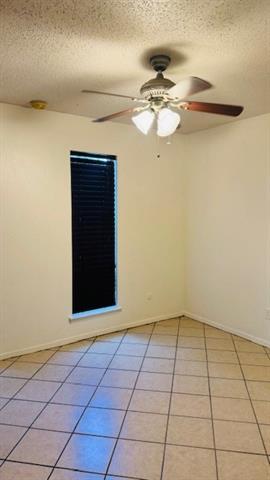 Building Photo - 2500 Willow Ln