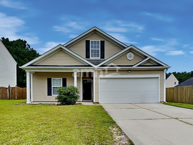 Primary Photo - 621 English Oak Cir