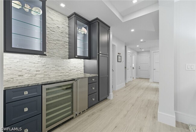 Building Photo - 360 Carlton Pl
