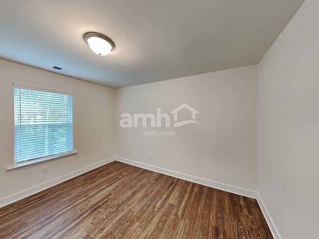 Building Photo - 5125 Canyon Creek Way