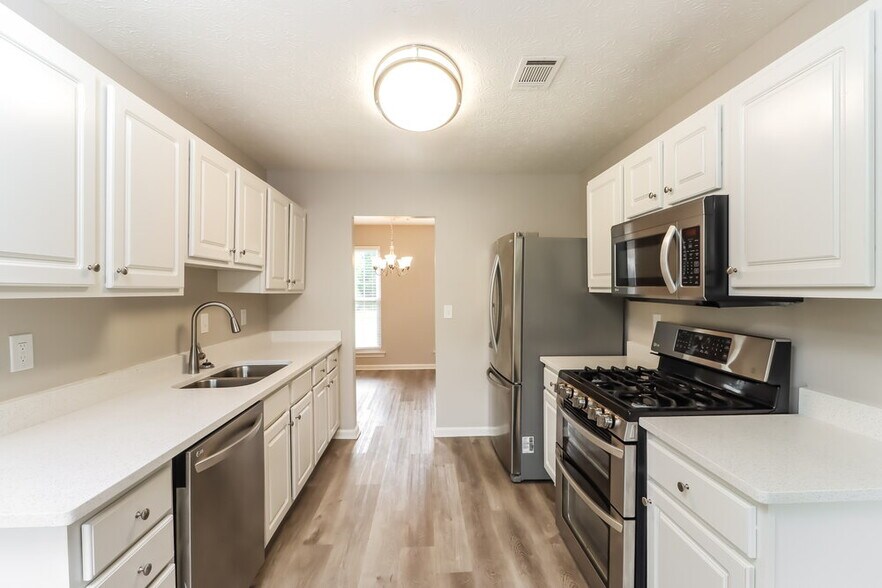 Building Photo - 10841 Paladin Dr