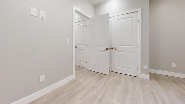 Building Photo - 5412 Delancey St