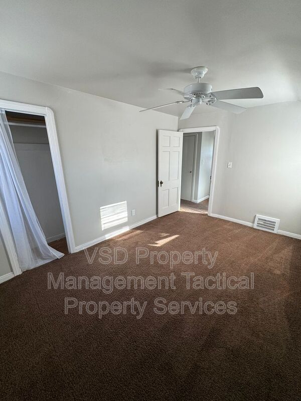 Building Photo - 12930 Havana Rd