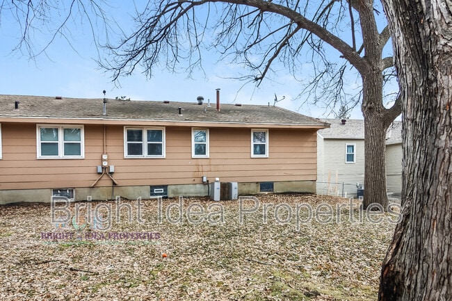 Building Photo - Pleasant Avenue - 9602