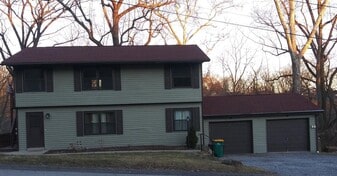 Building Photo - 550 Union Avenue Ext