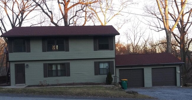 Building Photo - 550 Union Avenue Ext