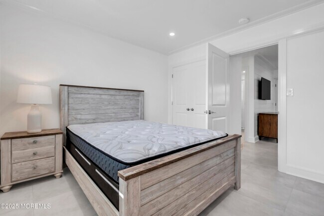 Building Photo - 548 Ocean Blvd