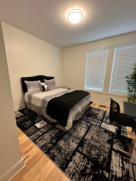 Building Photo - 1535 Yarra St