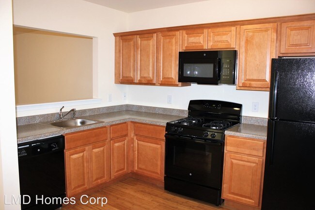 Building Photo - 26 W Academy St