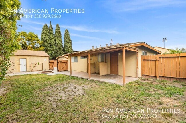 Building Photo - 15443 Van Buren St