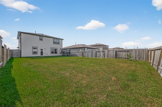 Building Photo - 10831 Fall Mill Dr