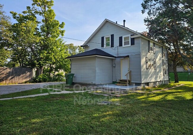 Building Photo - 1809 N 33rd St