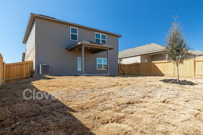 Building Photo - 9223 Foxing Blf