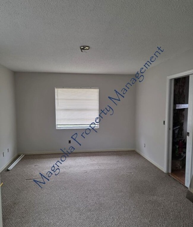 Building Photo - Bear Lake, Altamonte Springs