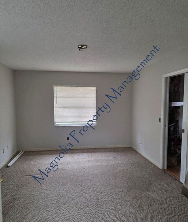 Building Photo - Bear Lake, Apopka (Seminole)