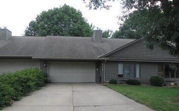 Building Photo - 138 Sargent Dr
