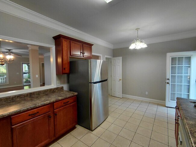 Building Photo - 300 Hampton Forest Dr