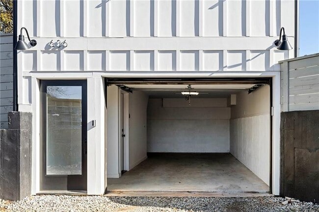 Building Photo - 636 Kennesaw Ave NE