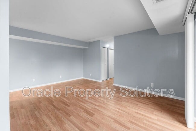 Building Photo - 6085 Majors Ln