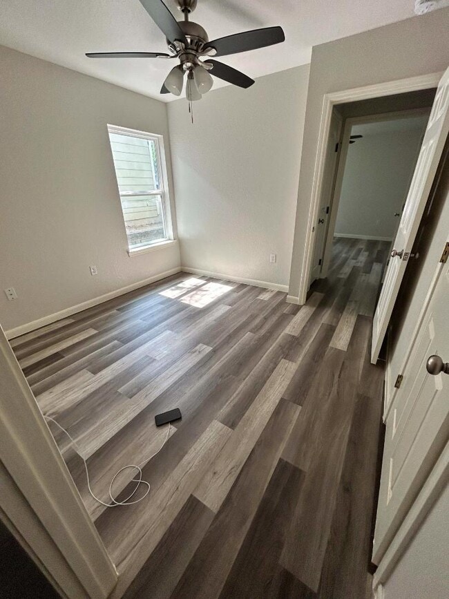 Building Photo - 503 Mebane St