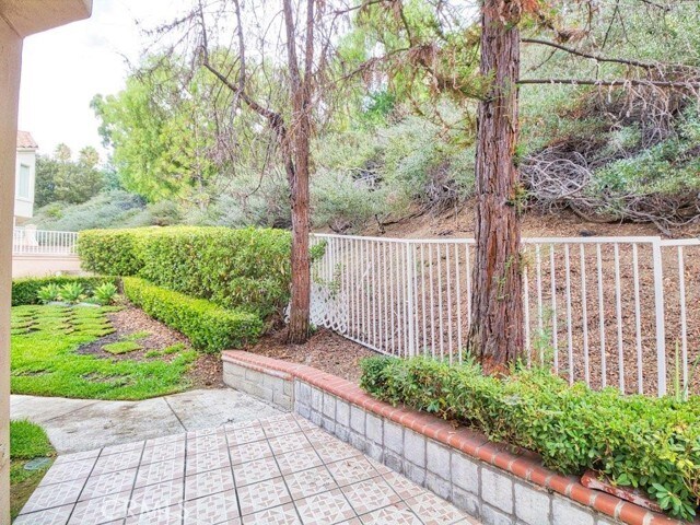 Building Photo - 968 C. Amable