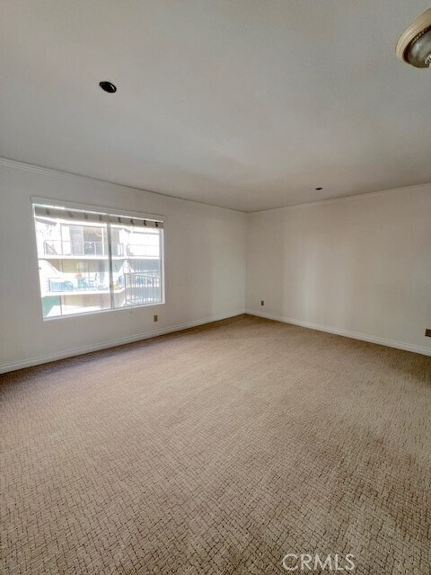 Building Photo - 535 Esplanade