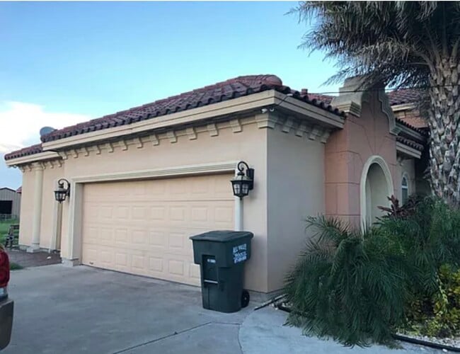 Building Photo - 1214 Eldora Rd