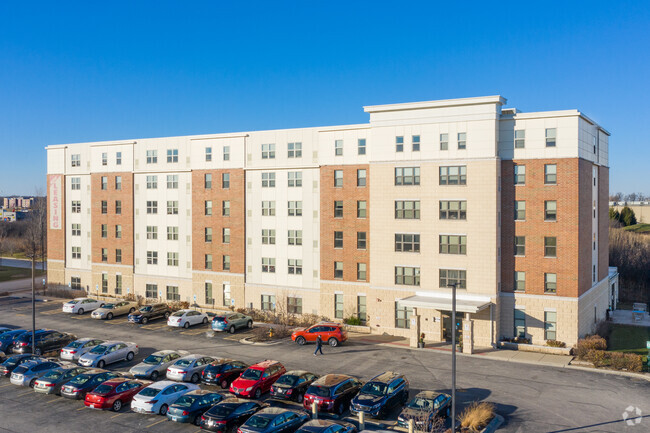 Building Photo - Residences at Fountain Square