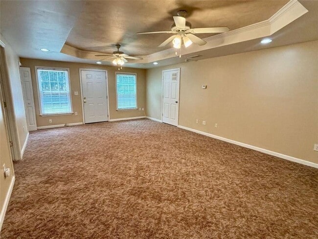 Building Photo - 540 Chandon Way